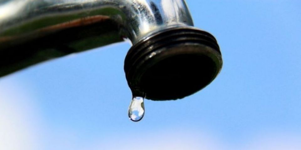 Rede rompida causa instabilidade no abastecimento d’água no centro de Camaquã