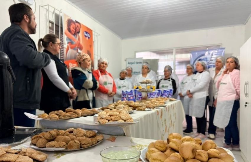 Curso qualifica profissionais da alimentação escolar em Camaquã 