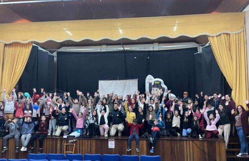 PRF de Pelotas promove ações educativas de trânsito em municípios da Região Sul 