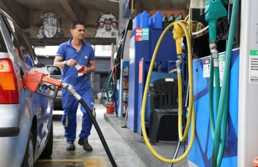 Governo Federal fixa subvenção à gasolina em R$ 0,44 por litro 