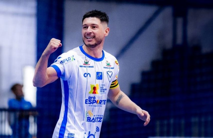 Vélez Camaquã goleia o Blumenau Futsal por 5 a 1 e segue líder na LNF Silver 