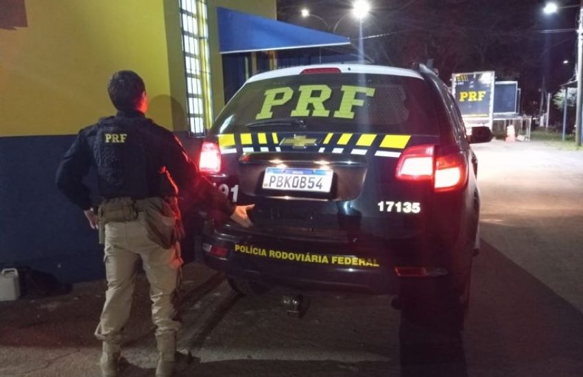 PRF prende foragido da Justiça na BR-290, em Rio Pardo 