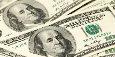 Dólar cai para R$ 5,07, no menor nível em um mês