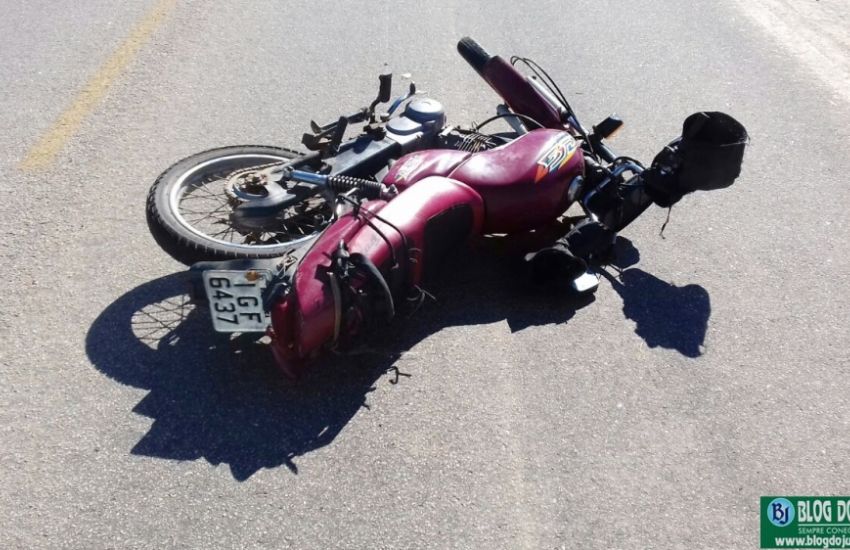 MATÉRIA COMPLETA E FOTOS: acidente entre carro e moto resulta em morte, na ERS-350 em Chuvisca 