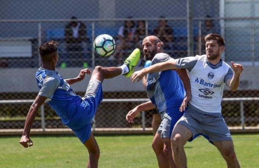 Grêmio enfrenta o Vitória em Caxias para se manter na vice-liderança 