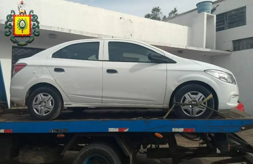 Carro roubado é apreendido pela BM em garagem no bairro São José em Camaquã 