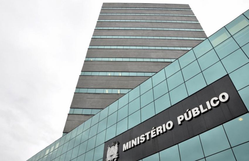 MP denuncia professor suspeito de abusar sexualmente de aluna de 13 anos em Porto Alegre 