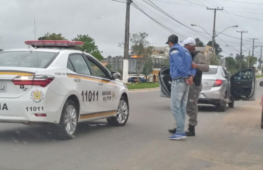 Uruguaio é preso em Camaquã com carro roubado em Canoas 