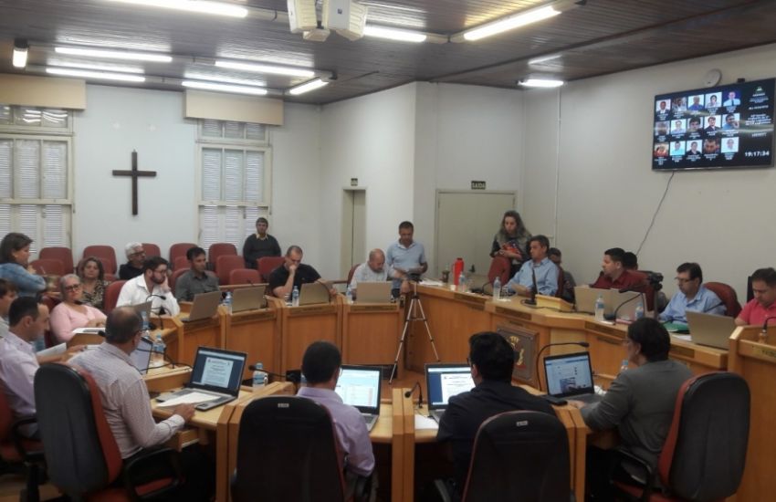 Três projetos foram discutidos em Camaquã pelos vereadores na sessão desta segunda 
