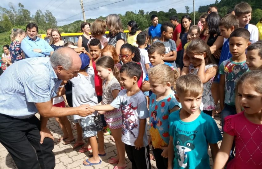 VÍDEO E FOTOS: primeira escola pública de turno integral é inaugurada em Dom Feliciano 