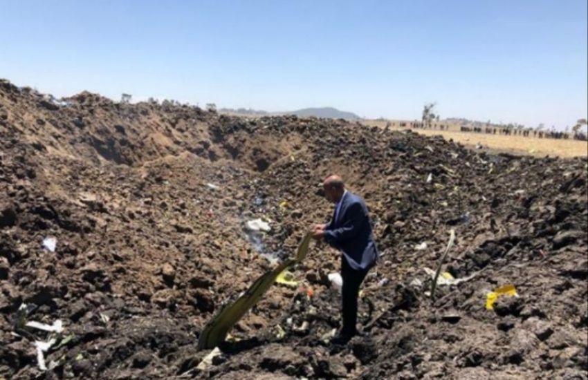 Avião com 157 pessoas cai perto da capital da Etiópia 