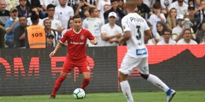 Em jogo marcado por VAR, Santos e Inter ficam no 0 a 0 na Vila
