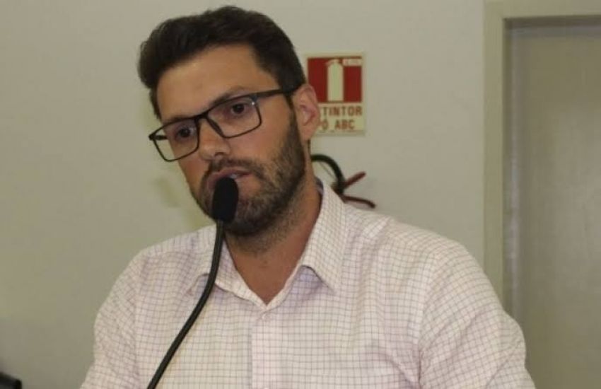 Vereador Fabiano Medeiros assume a prefeitura de Camaquã 