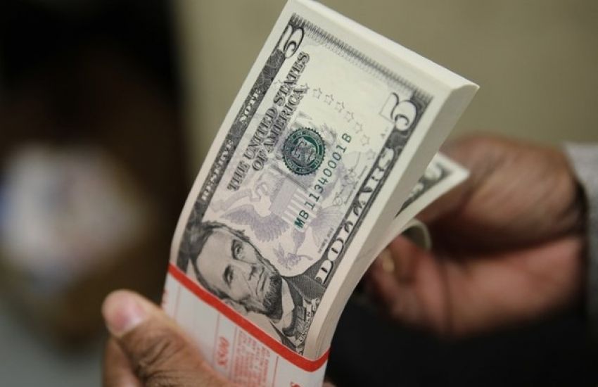 Dólar abre em queda, negociado abaixo de R$ 5,20 