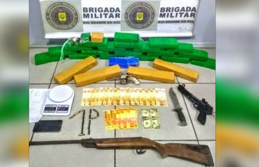 Casal é preso por tráfico de drogas, tentativa de homicídio e porte ilegal de arma de fogo em Pelotas 