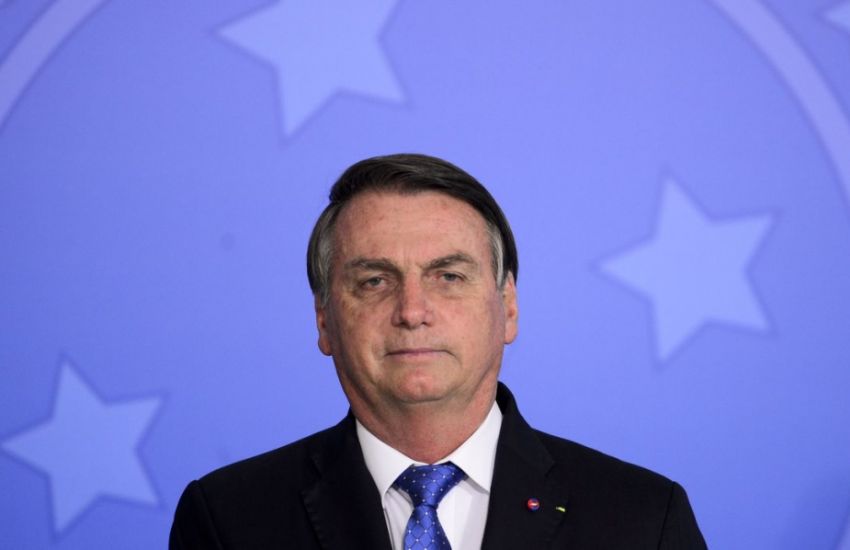 Bolsonaro diz que governo federal não comprará vacina CoronaVac 