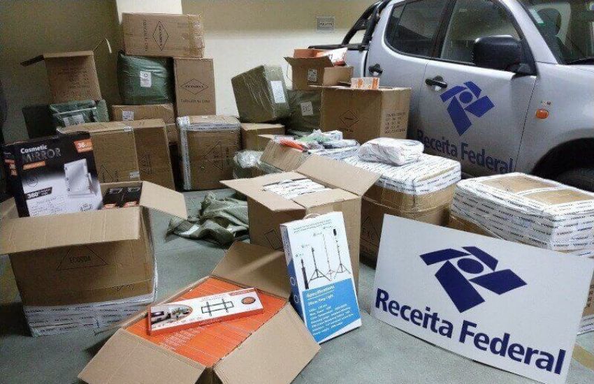 Receita Federal apreende 1,5 tonelada de mercadorias em duas transportadoras localizadas em Pelotas 