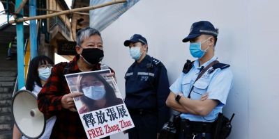 China condena jornalista a quatro anos de prisão por relatar vírus em Wuhan