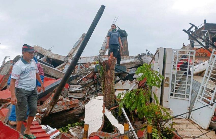 Terremoto atinge a Indonésia e deixa mortos e feridos 