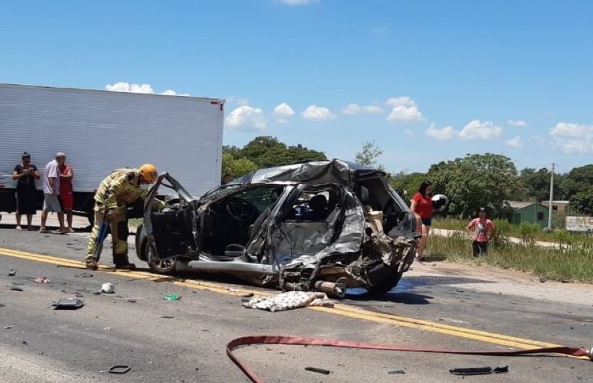 Acidente com três veículos deixa um morto na BR-116 em Camaquã 