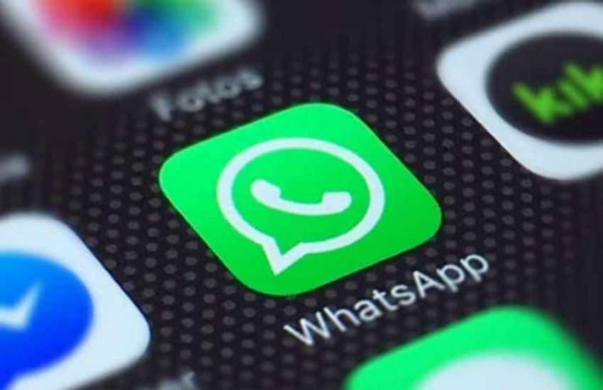 WhatsApp adia data para aceite de política 