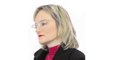 Escritora Luciana Novinski lança obra sobre o médium Professor Lorenz