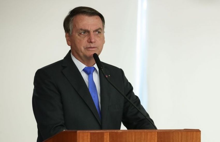 Bolsonaro dá posse a seis ministros 