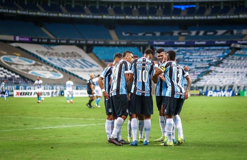Grêmio vence primeiro jogo sem Renato e reassume ponta do Gauchão 