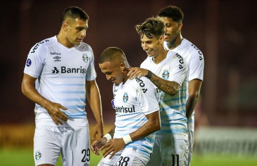 Grêmio vence Lanús por 2 a 1 e lidera Grupo H da Sul-Americana 