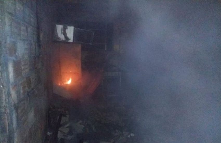 Incêndio destrói residência em Tapes na noite desse domingo  