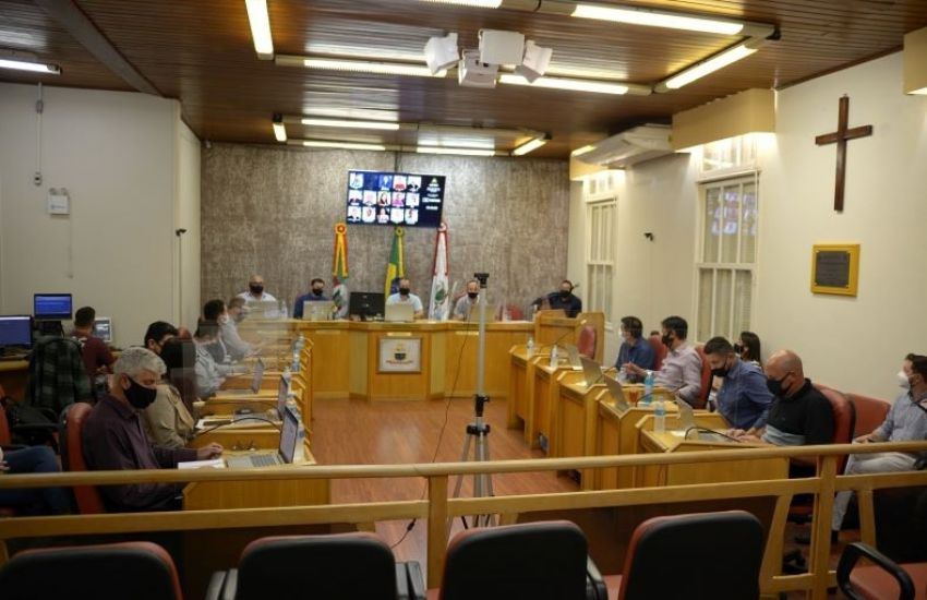 Sessão da Câmara de Vereadores de Camaquã volta a ser realizada presencialmente 