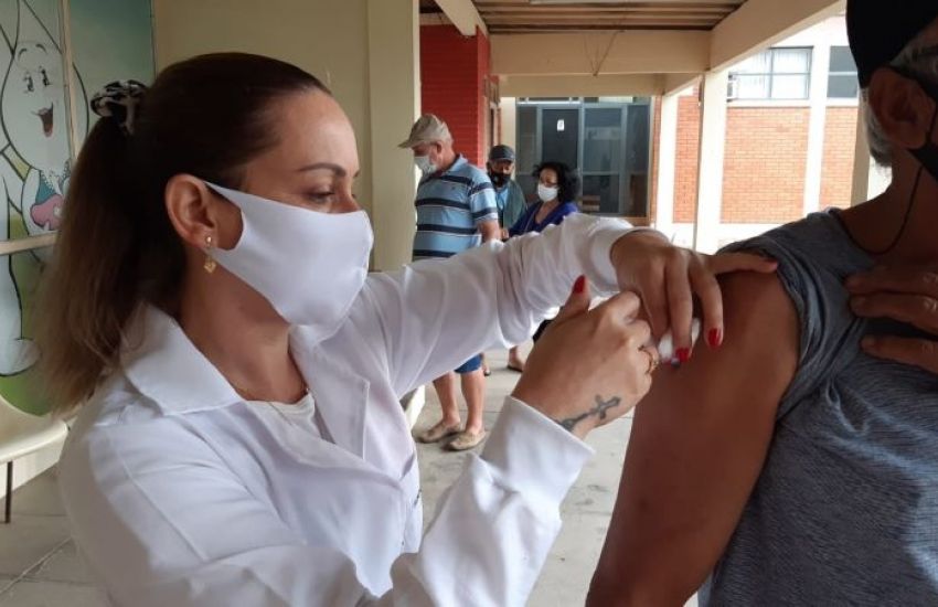 Apenas 2ª dose da vacina contra covid-19 será aplicada em Camaquã neste sábado 