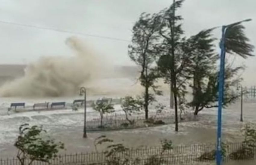 URGENTE: Ciclone Yaas atinge costa oriental da Índia 