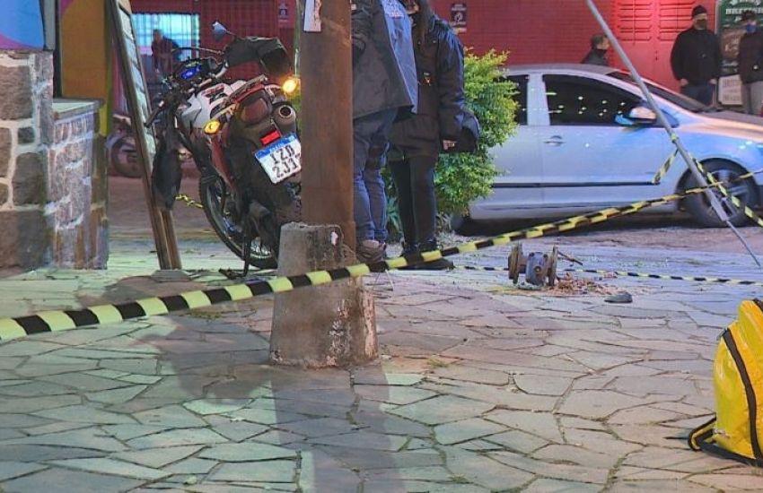 Identificado motociclista morto após colisão contra poste 