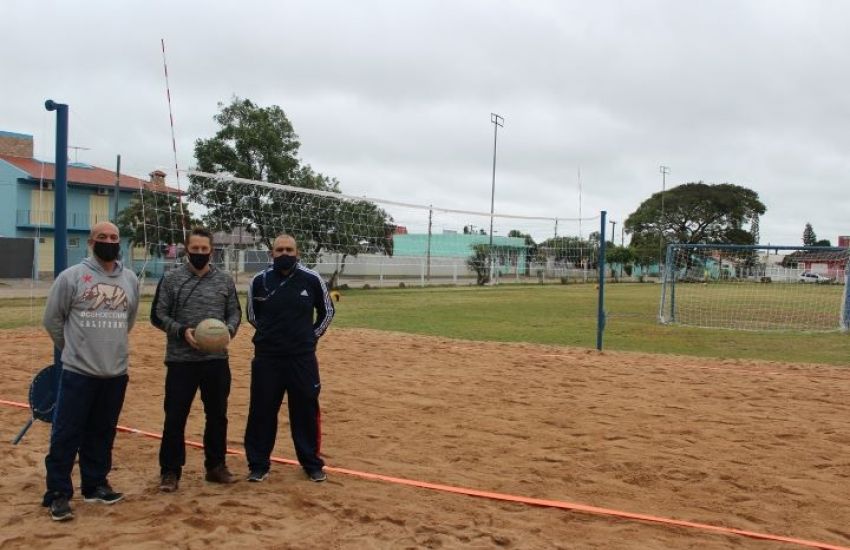 Ginásio de Esportes tem nova quadra de areia para vôlei e futevôlei em Camaquã 