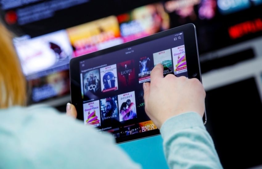 Netflix cara demais? Assinar outras plataformas pode sair mais barato que manter a gigante do streaming 