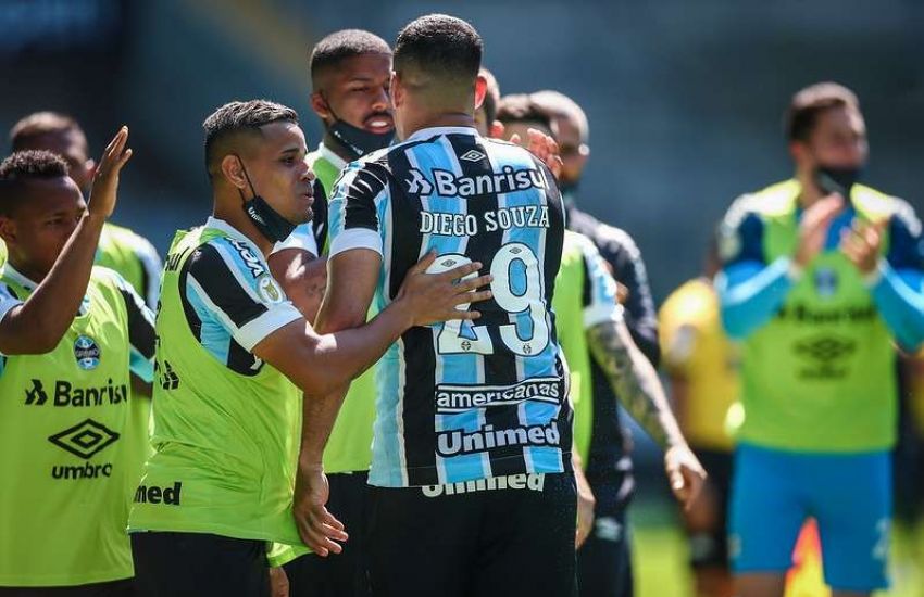 Brasileirão: Grêmio vence Ceará e segue a briga para sair da zona do rebaixamento 