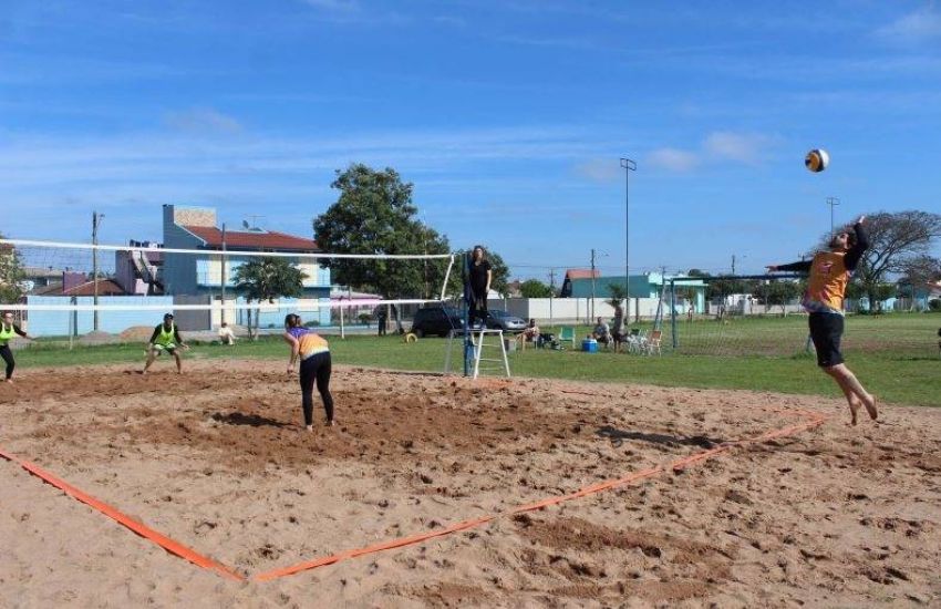 Ginásio Municipal de Camaquã sedia campeonato de vôlei de areia 