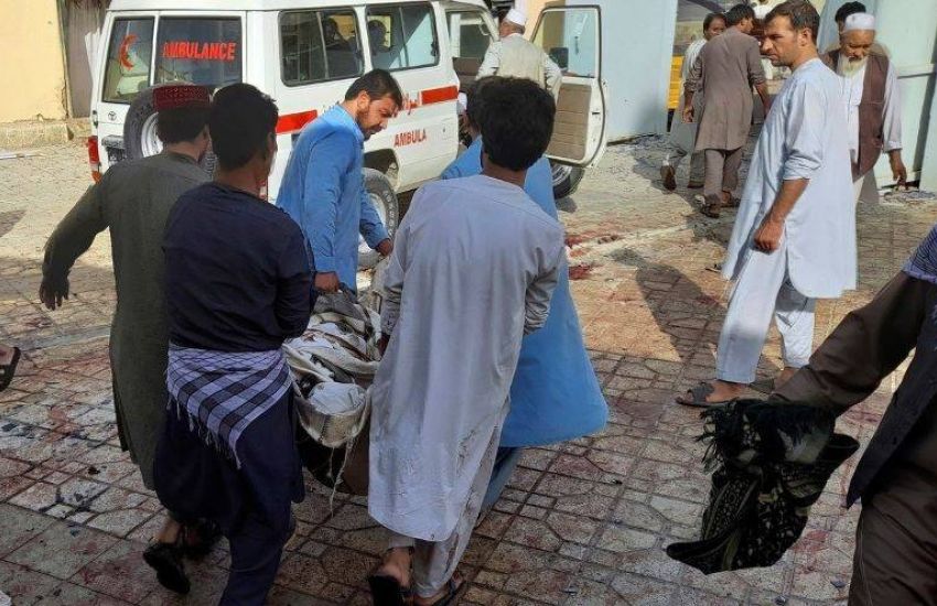 Afeganistão: ataque suicida em mesquita deixa ao menos 50 mortos 