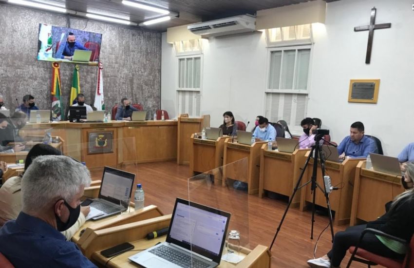 Projeto sobre inserção da cultura tradicionalista na grade da rede municipal de ensino é discutido na sessão da Câmara de Camaquã 