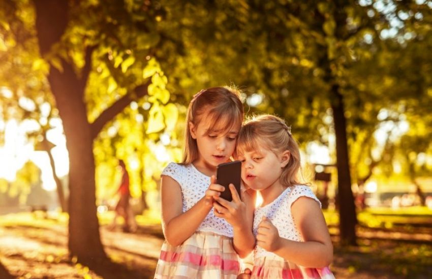 Redes sociais e crianças: dez orientações para os pais ficarem atentos e ensinarem seus filhos sobre o uso seguro da internet 