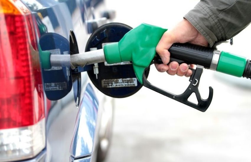 Preços de gasolina e diesel aumentam hoje nas refinarias 