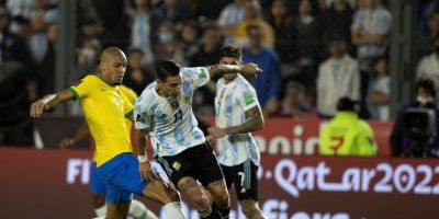 Brasil empata com Argentina e mantém invencibilidade nas Eliminatórias 