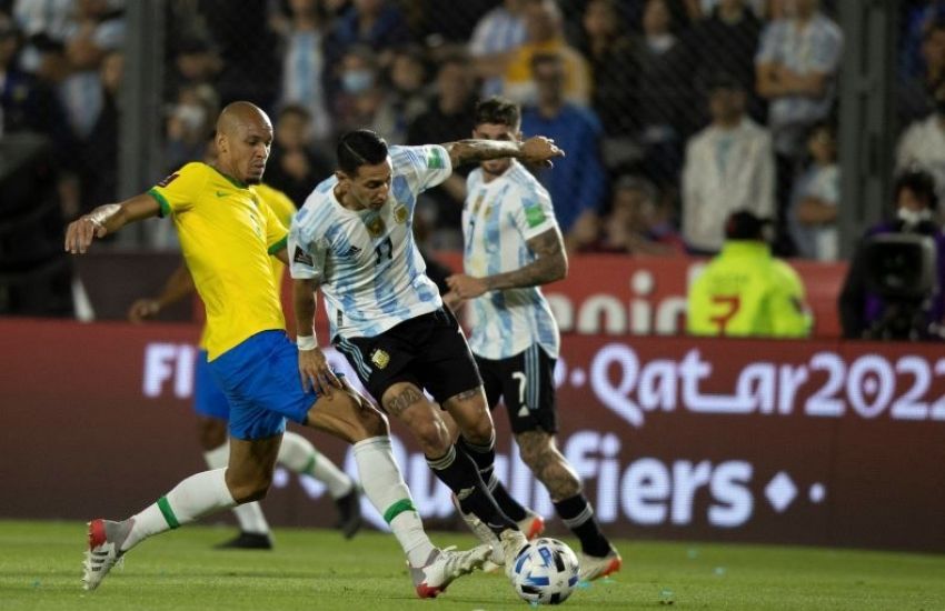 Brasil empata com Argentina e mantém invencibilidade nas Eliminatórias  