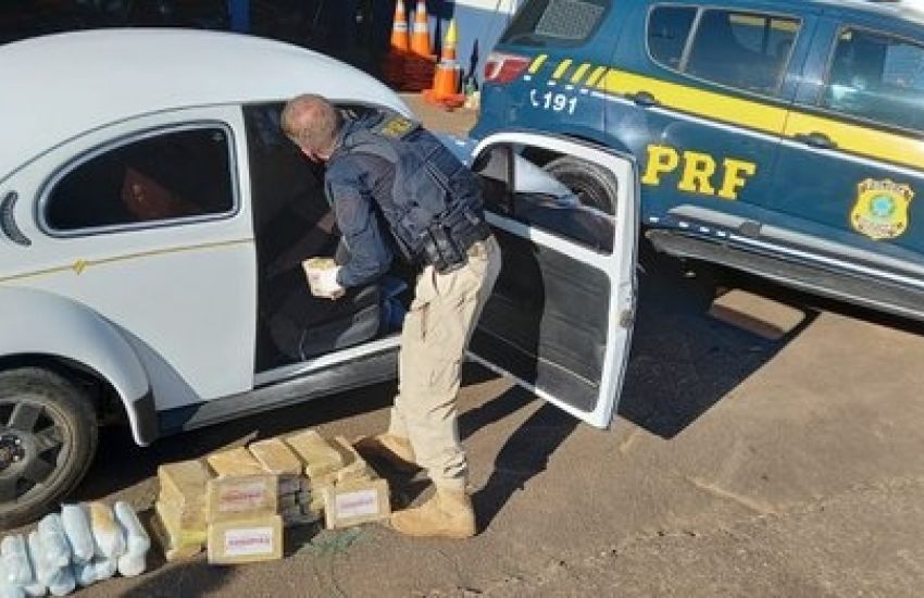 Jovem é preso transportando R$ 7 milhões em droga escondida em teto de Fusca no RS 
