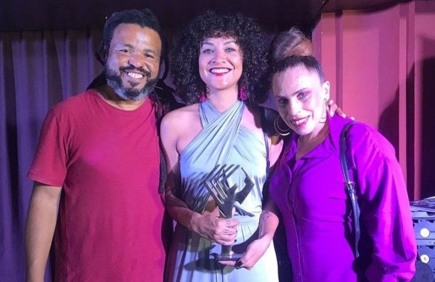 Cantora camaquense recebe o Prêmio Açorianos de Música Pop 