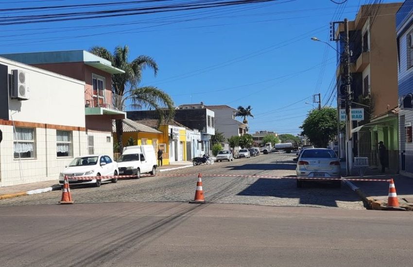 Alguns pontos seguem bloqueados para asfaltamento de ruas em Camaquã 