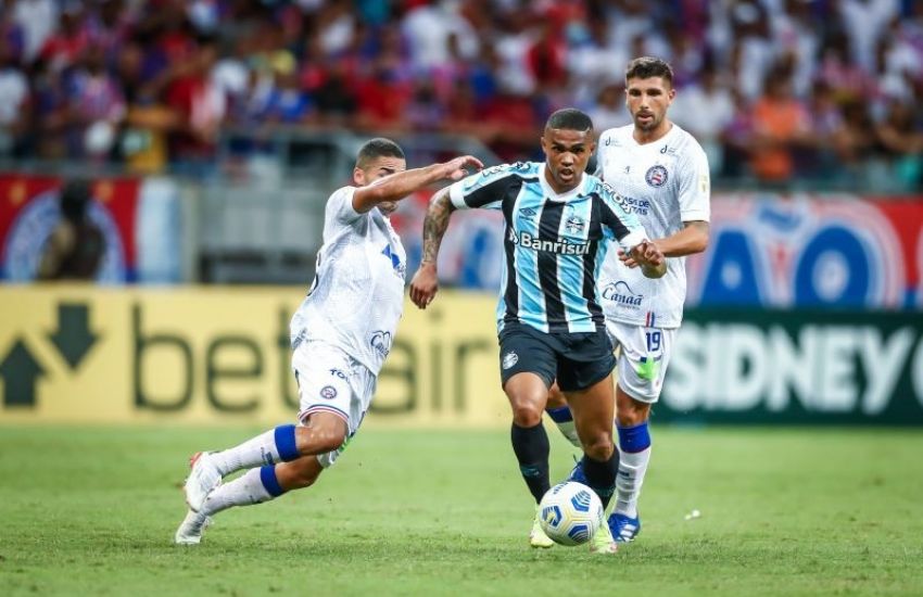 Grêmio leva 3 a 1 do Bahia e se afunda cada vez mais 