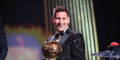 Messi conquista a 7ª Bola de Ouro e se isola como maior vencedor