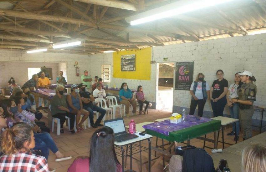 Secretaria do Desenvolvimento Social de Camaquã atende população da Ilha Santo Antônio 